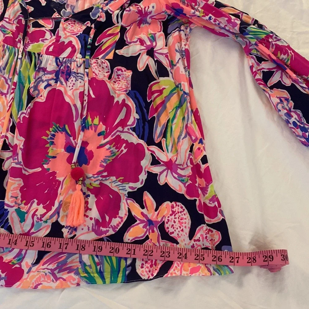 Lilly Pulitzer Alanna Top Cold Shoulder size medium EUC - Hard to find - Picture 6 of 12
